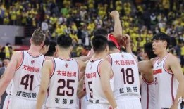 广东宏远男篮爆料视频,球队备战幕后故事